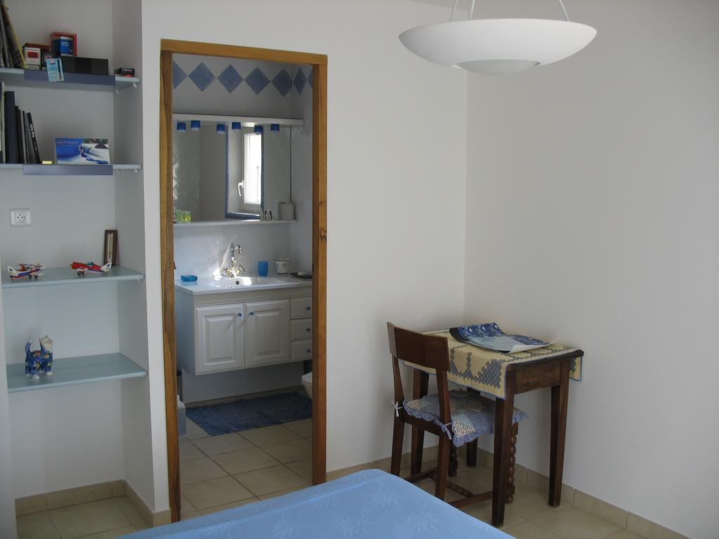 B&B La Cigaline Villedieu  Rom bilde